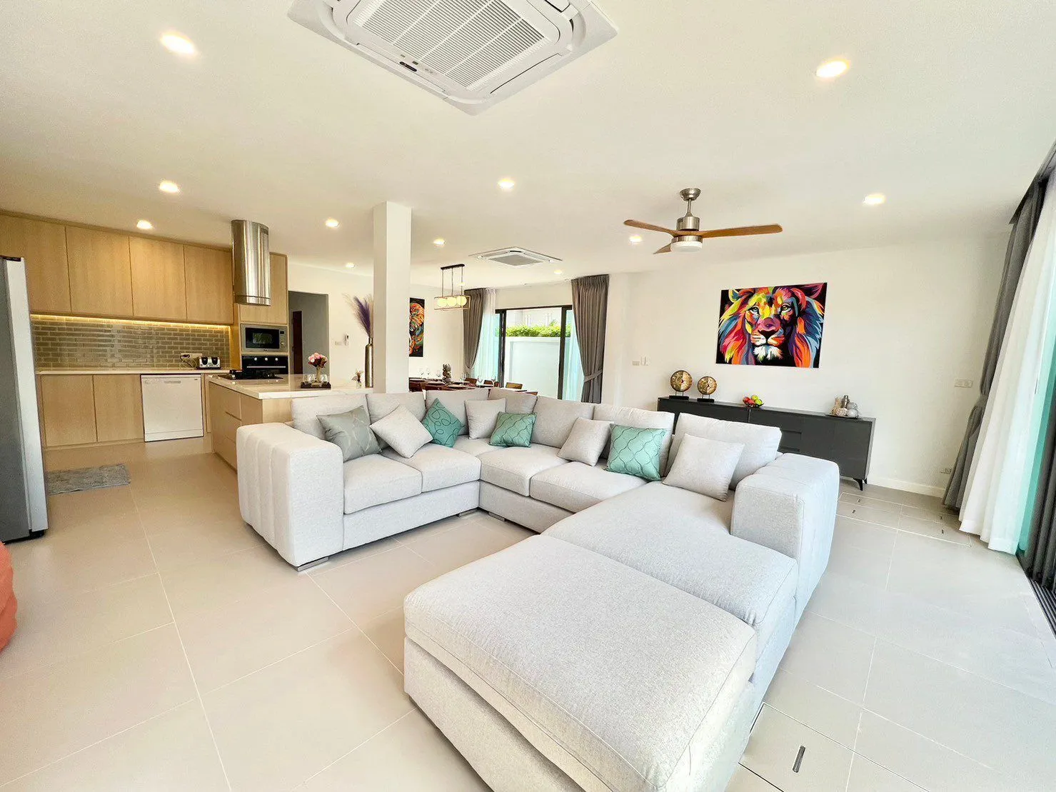 Luxury 4 bedrooms villa for rent in Choeng Thale — Thumbnail 15