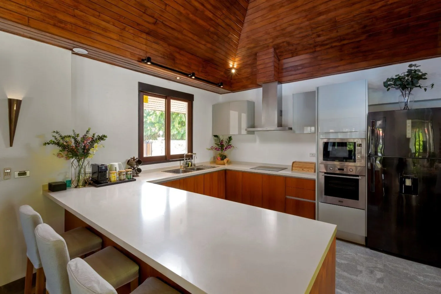 Surin Spring 6 bedrooms villa for rent in Surin — Thumbnail 11