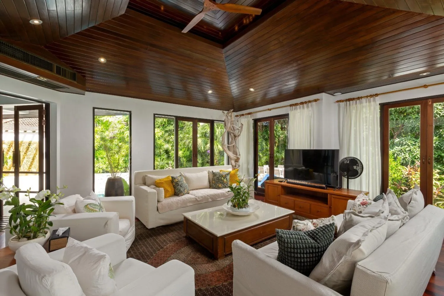 Surin Spring 6 bedrooms villa for rent in Surin — Thumbnail 17