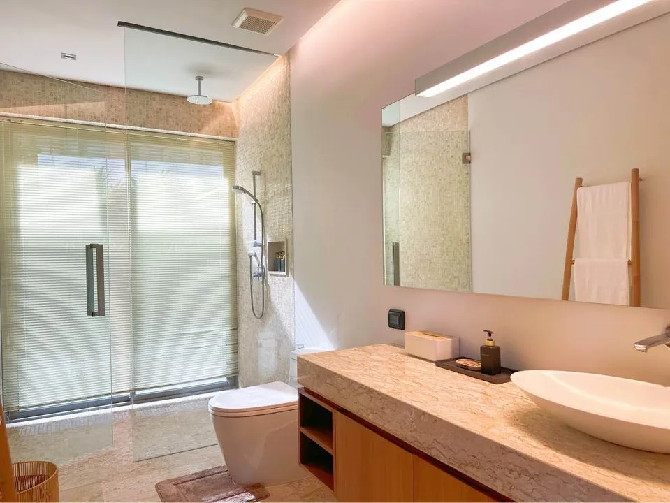 Beautiful Anchan 4 bedrooms villa with private pool for rent in Choeng Thale,Thalang — Thumbnail 3