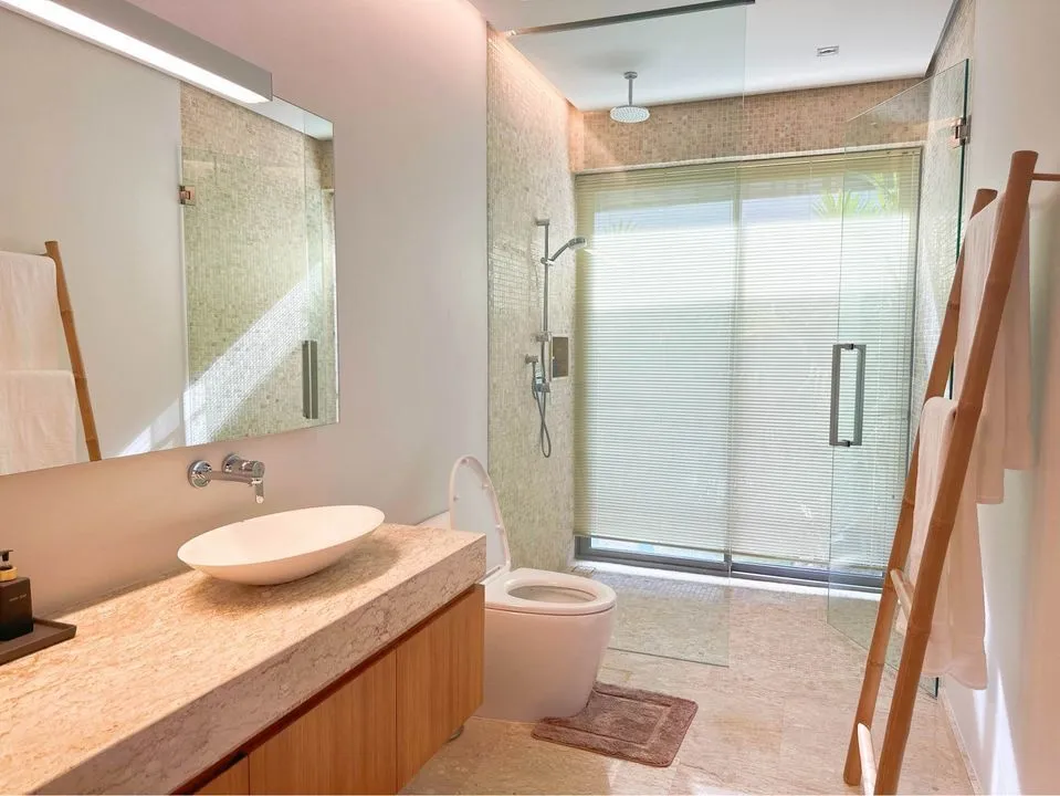 Beautiful Anchan 4 bedrooms villa with private pool for rent in Choeng Thale,Thalang — Thumbnail 5