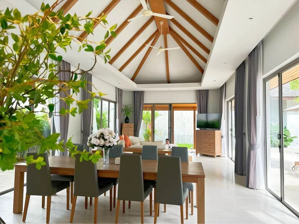 Beautiful Anchan 4 bedrooms villa with private pool for rent in Choeng Thale,Thalang — Thumbnail 6