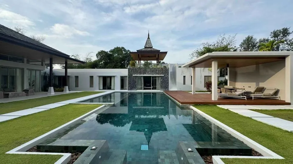Spacious 1400 sqm Botanica 5 bedrooms with private pool for rent in Choeng Thale,Thalang — Thumbnail 17