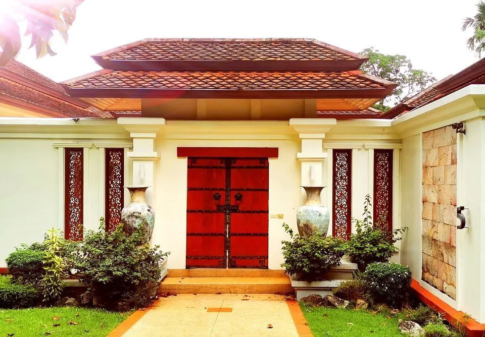 Large garden 5 bedrooms villa for rent in Thalang — Thumbnail 2