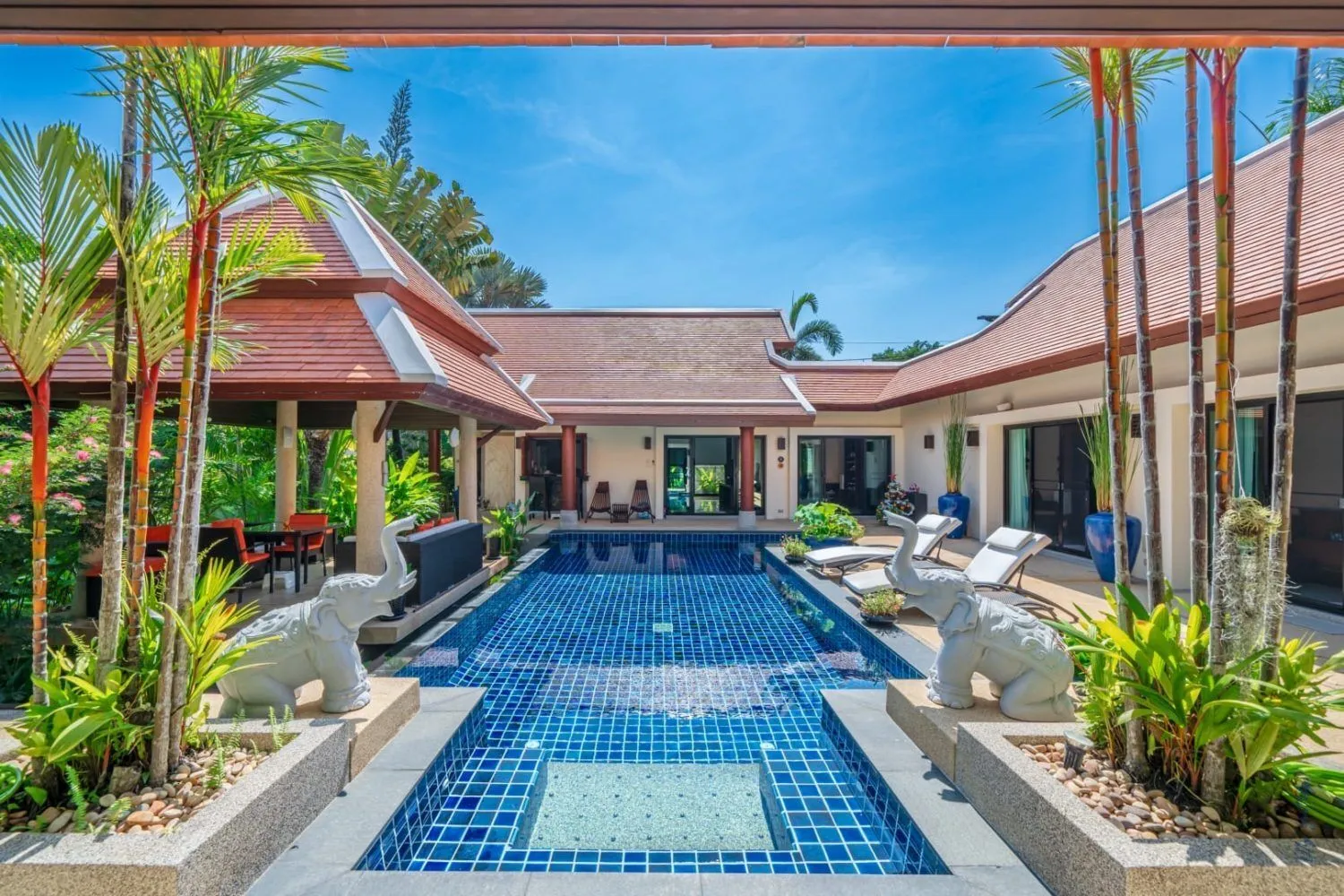 Baan Bua 4 Bedrooms Luxury Villa With Private Pool For Sale In Nai Harn-Rawai Phuket — Thumbnail 6