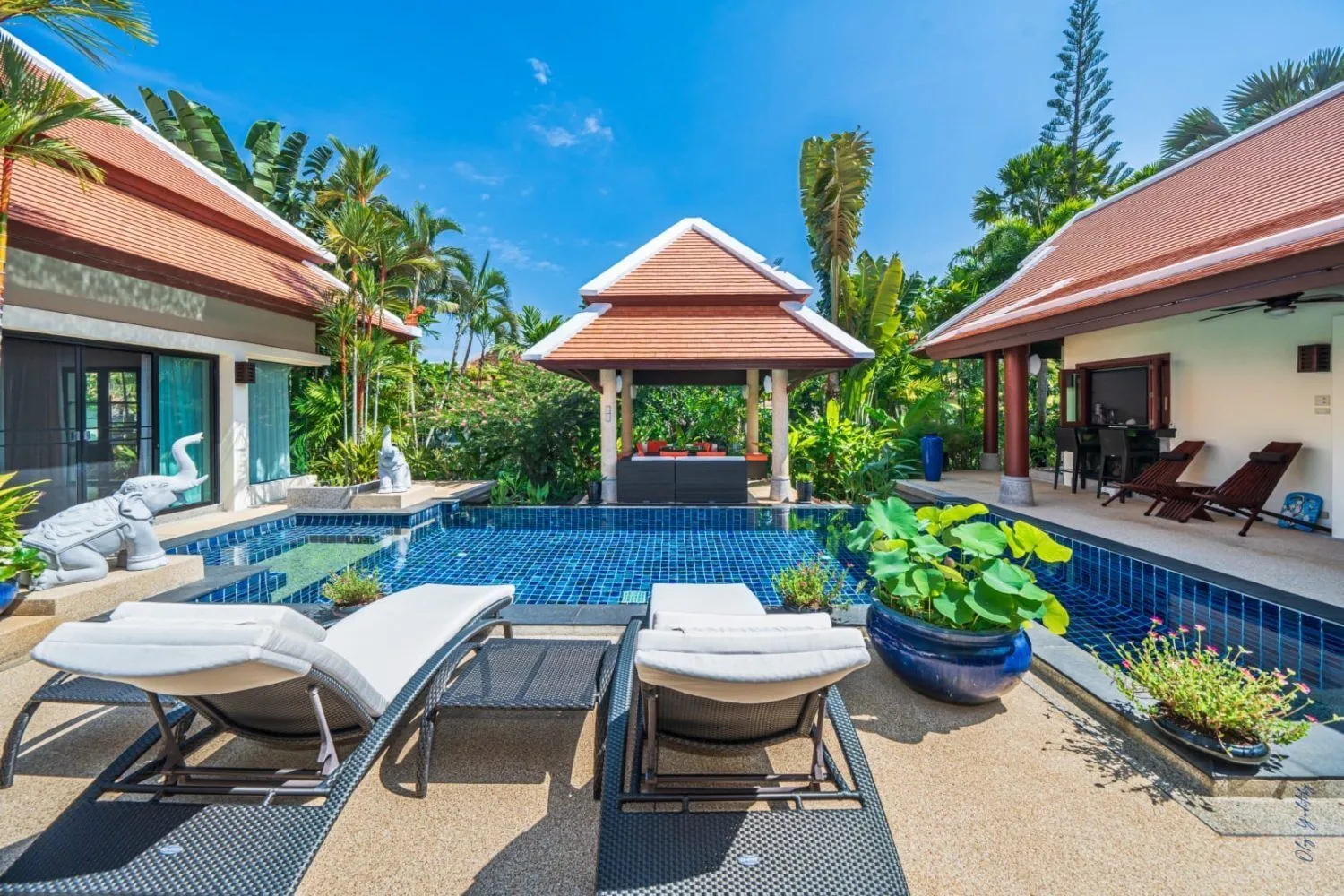 Baan Bua 4 Bedrooms Luxury Villa With Private Pool For Sale In Nai Harn-Rawai Phuket — Thumbnail 7