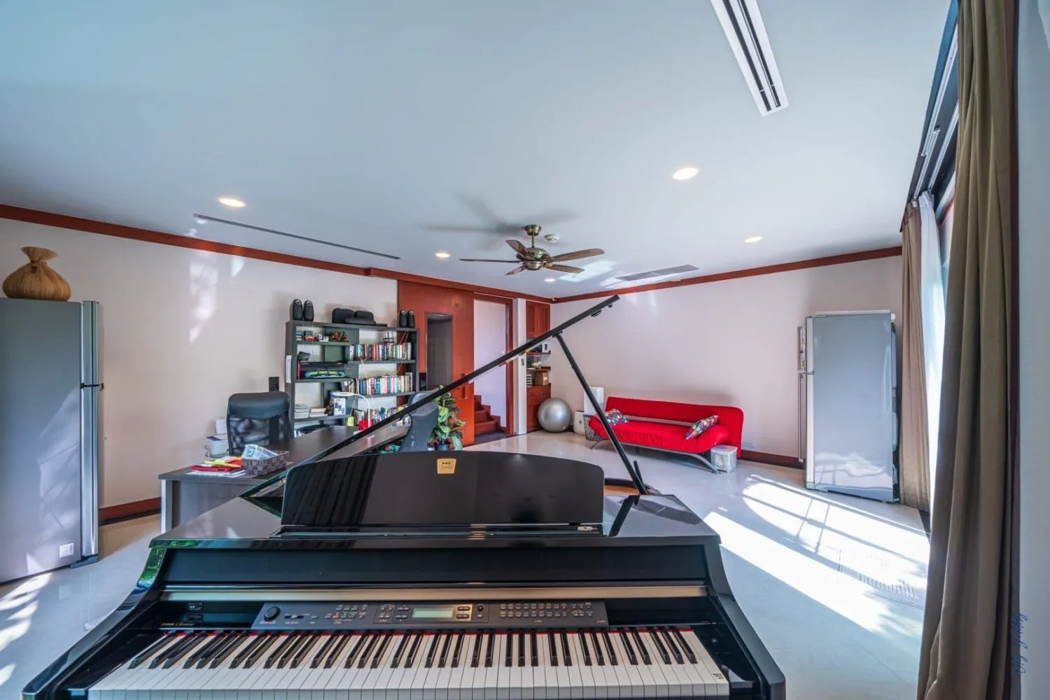 Baan Bua 4 Bedrooms Luxury Villa With Private Pool For Sale In Nai Harn-Rawai Phuket — Thumbnail 21