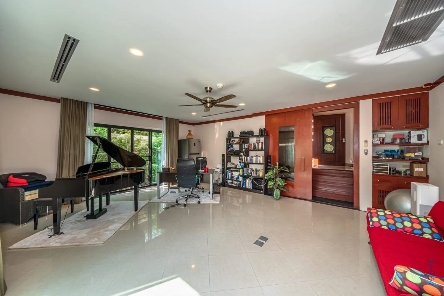 Baan Bua 4 Bedrooms Luxury Villa With Private Pool For Sale In Nai Harn-Rawai Phuket — Thumbnail 22