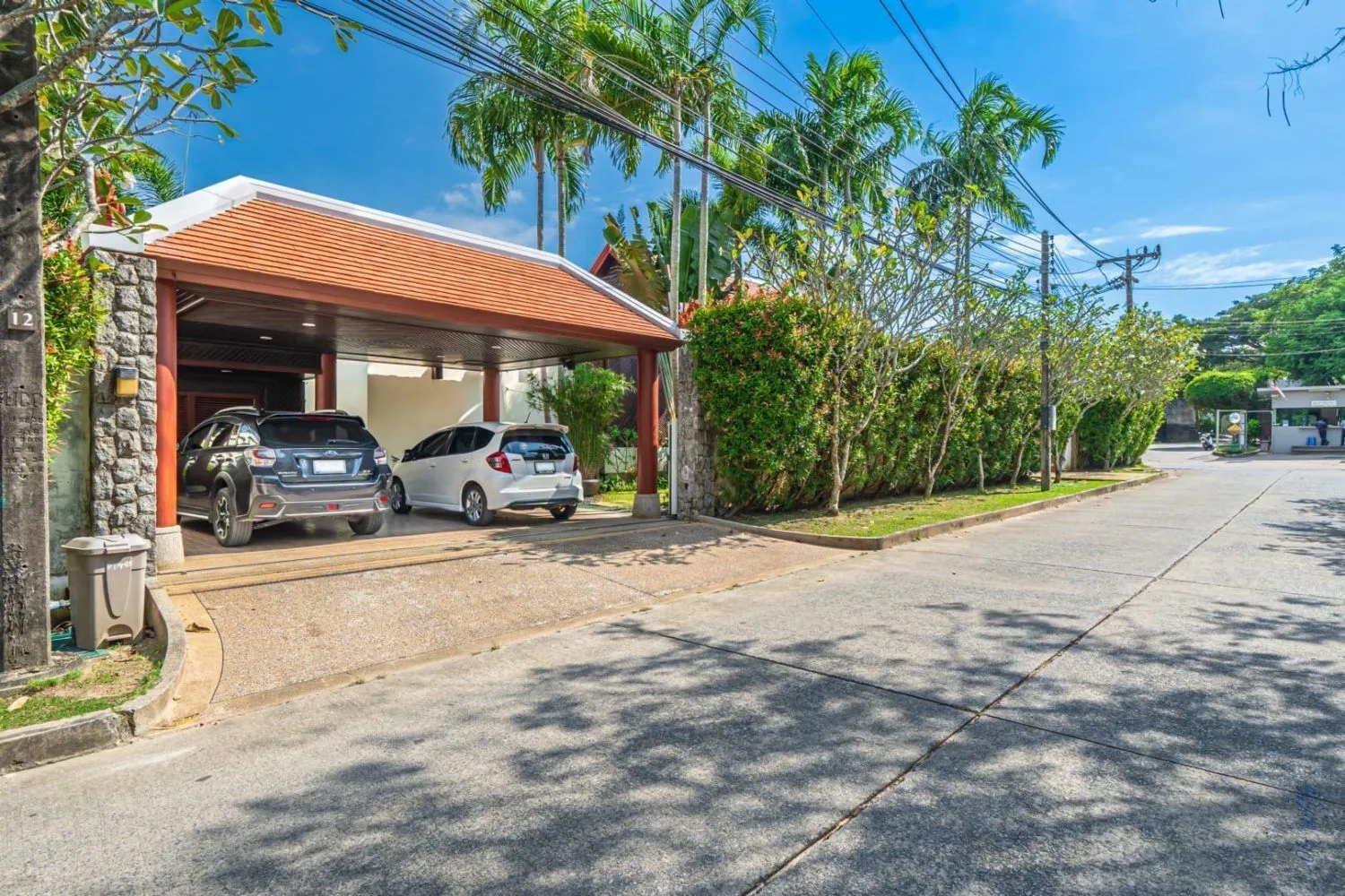 Baan Bua 4 Bedrooms Luxury Villa With Private Pool For Sale In Nai Harn-Rawai Phuket — Thumbnail 25