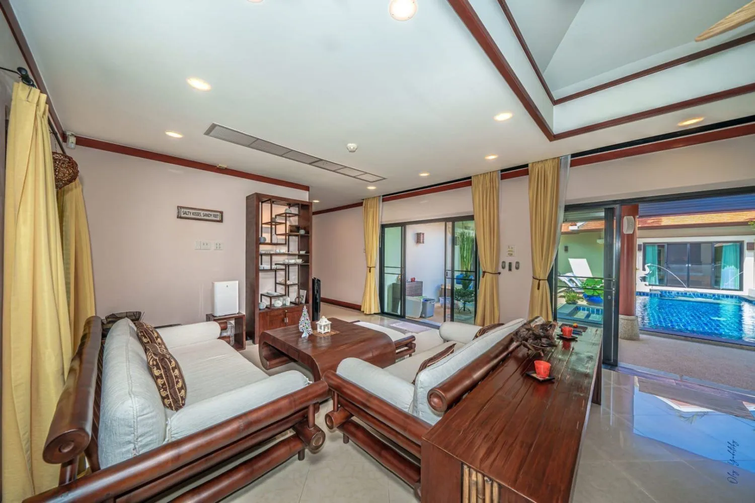 Baan Bua 4 Bedrooms Luxury Villa With Private Pool For Sale In Nai Harn-Rawai Phuket — Thumbnail 27