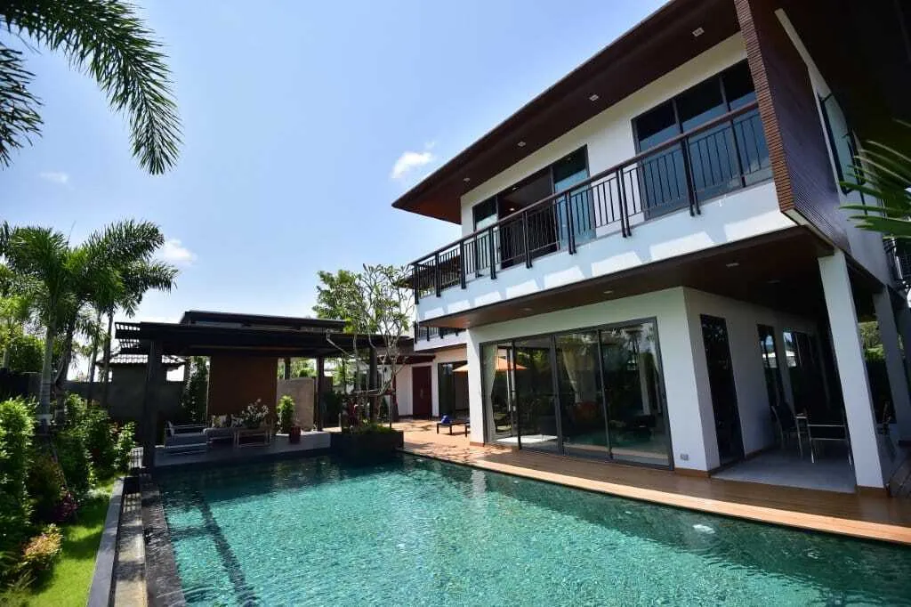 The Lake House 4 bedrooms villa for rent in Choeng Thale — Thumbnail 2