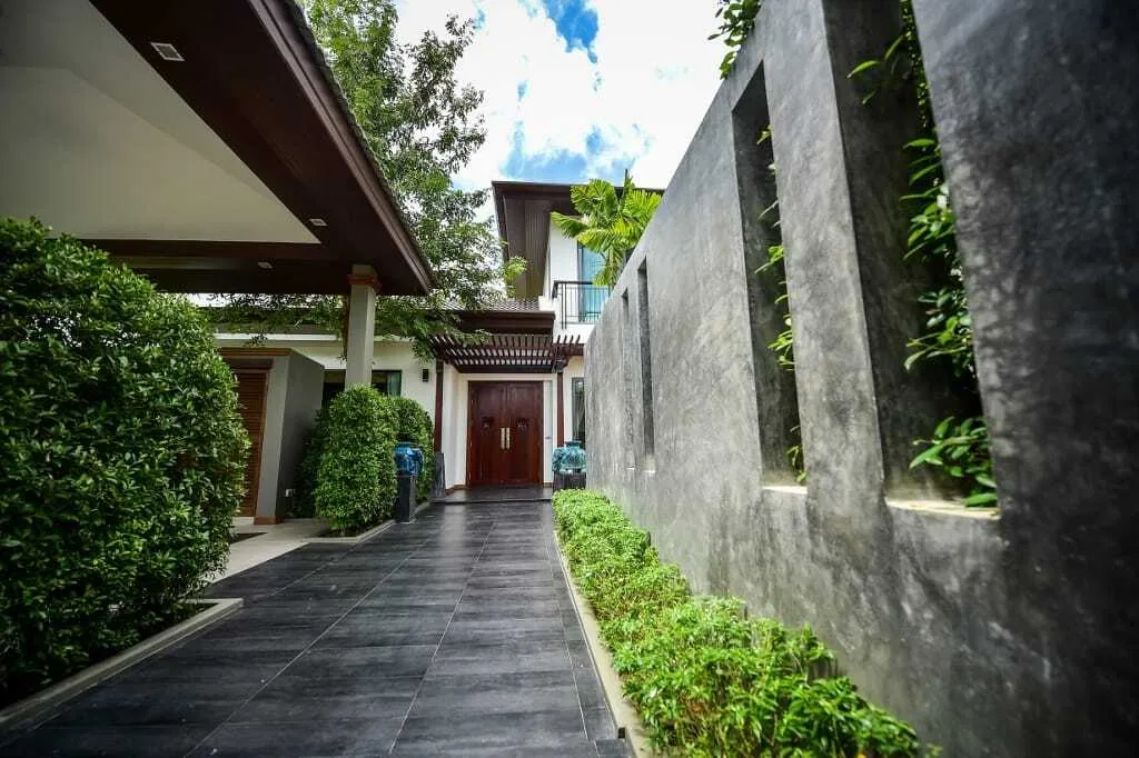The Lake House 4 bedrooms villa for rent in Choeng Thale — Thumbnail 5