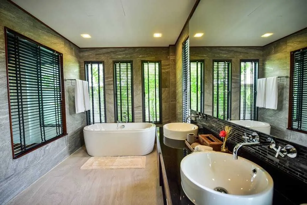The Lake House 4 bedrooms villa for rent in Choeng Thale — Thumbnail 15