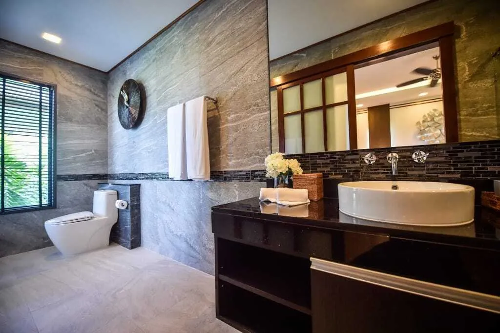 The Lake House 4 bedrooms villa for rent in Choeng Thale — Thumbnail 18