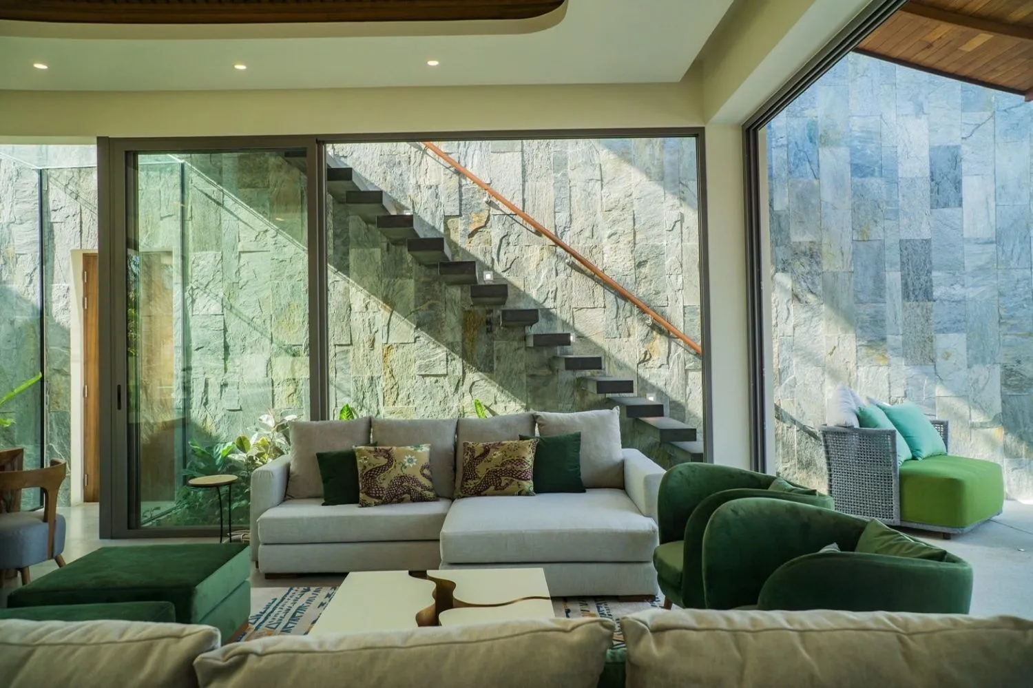 3 Bedrooms Villa 528.5 Sqm. With Private Pool For Sale In Choeng Thale  Phuket — Thumbnail 7