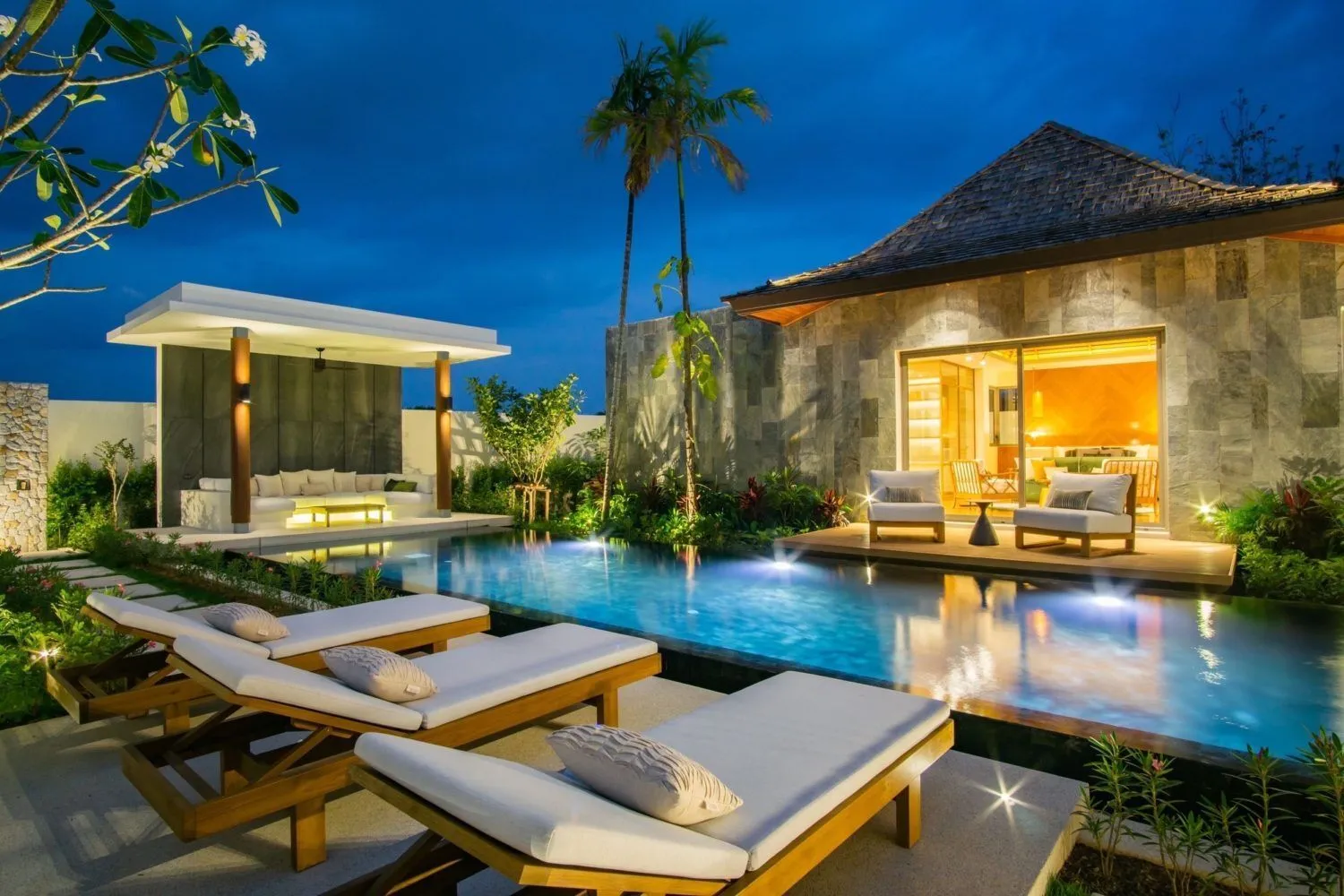 3 Bedrooms Villa 528.5 Sqm. With Private Pool For Sale In Choeng Thale  Phuket — Thumbnail 9