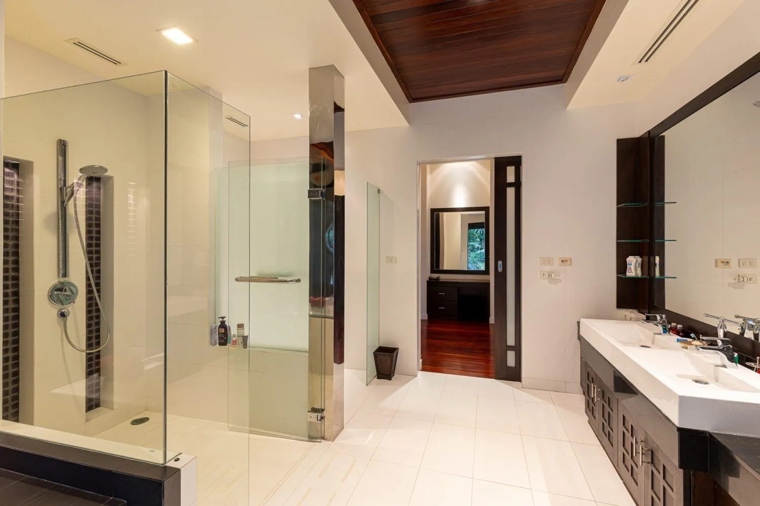 5 Bedrooms Sea View Villa 2092.4 Sqm. For Sale In Ao Por Phuket — Thumbnail 2