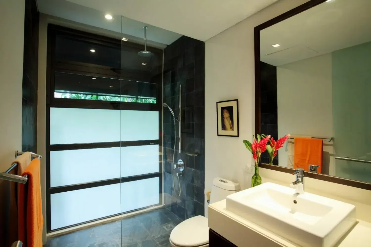Private Pool Villa For Rent, walking distance to the beach, Choeng Thale,  Phuket — Thumbnail 18
