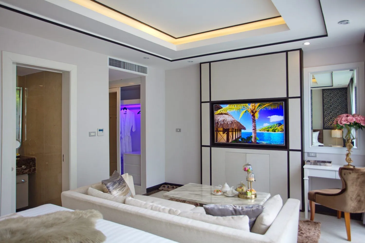 2 Bedrooms Seaview Condominium For Sale In Choeng Thale Phuket — Thumbnail 8