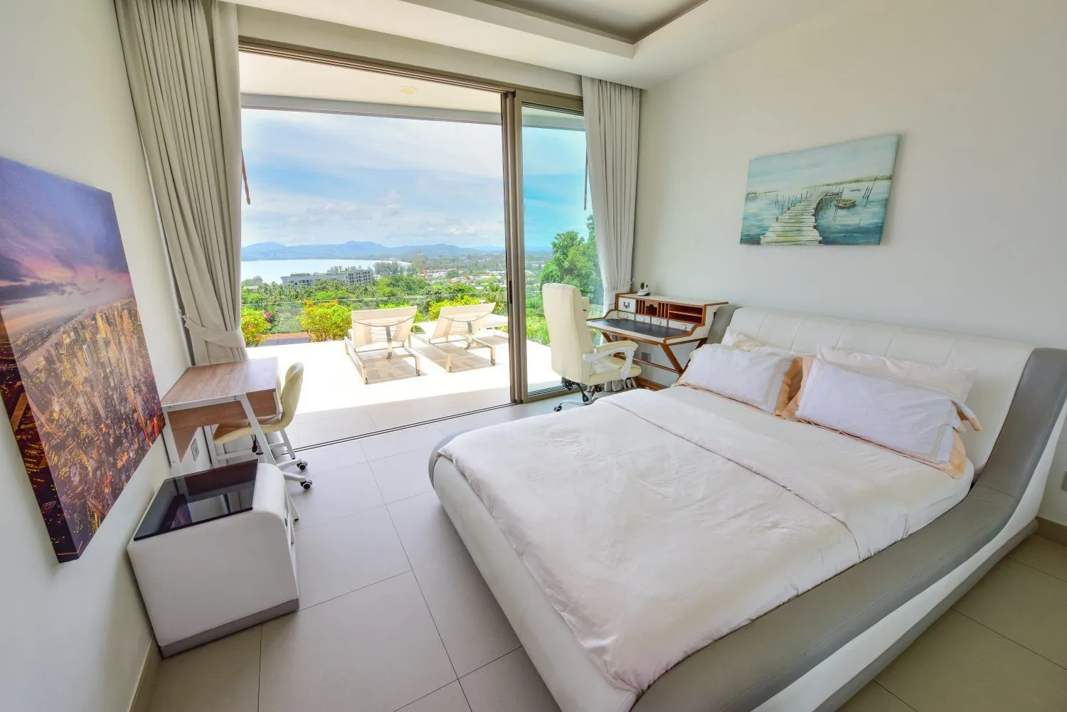 Luxurious Sea View Condo for Sale at Andamaya, Surin Bay, Phuket — Thumbnail 8