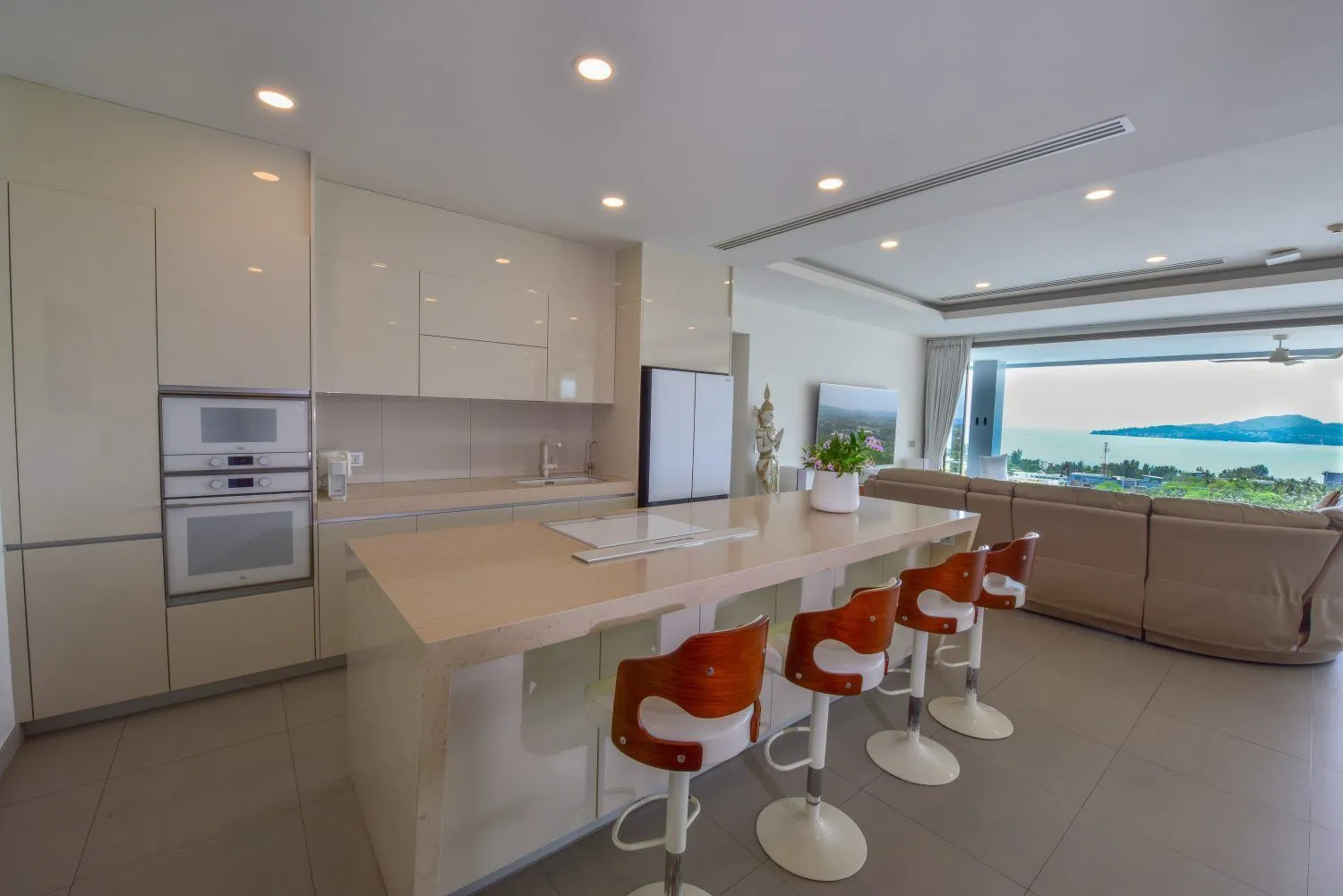 Luxurious Sea View Condo for Sale at Andamaya, Surin Bay, Phuket — Thumbnail 12