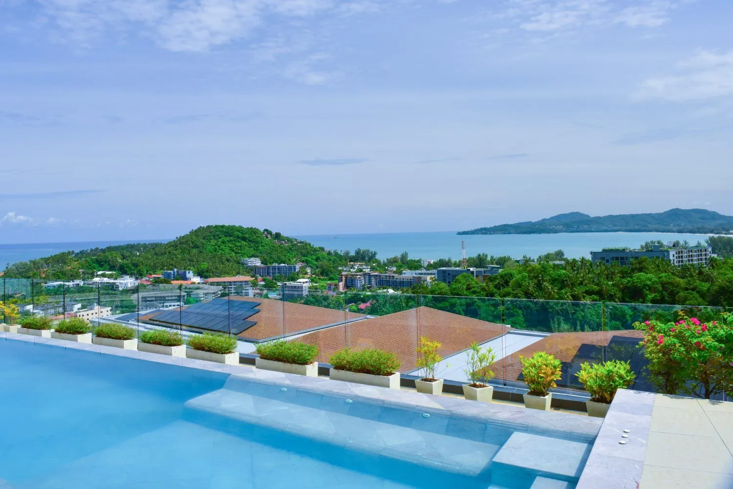 Luxurious Sea View Condo for Sale at Andamaya, Surin Bay, Phuket — Thumbnail 16
