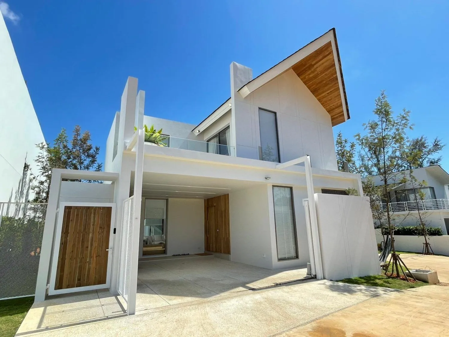 Luxpride by Wallaya – 3-Bedroom Villa 377 sqm for Sale in Choeng Thale, Phuket — Thumbnail 19
