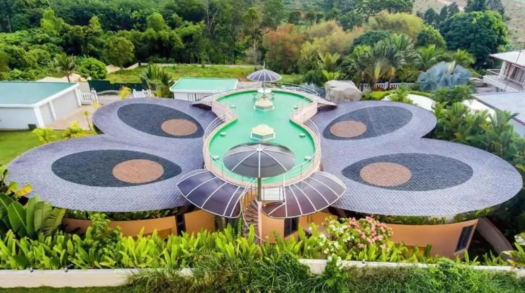 4-Bedroom Villa with Mountain Views in Ban Tha Maphrao, Phuket — Thumbnail 19