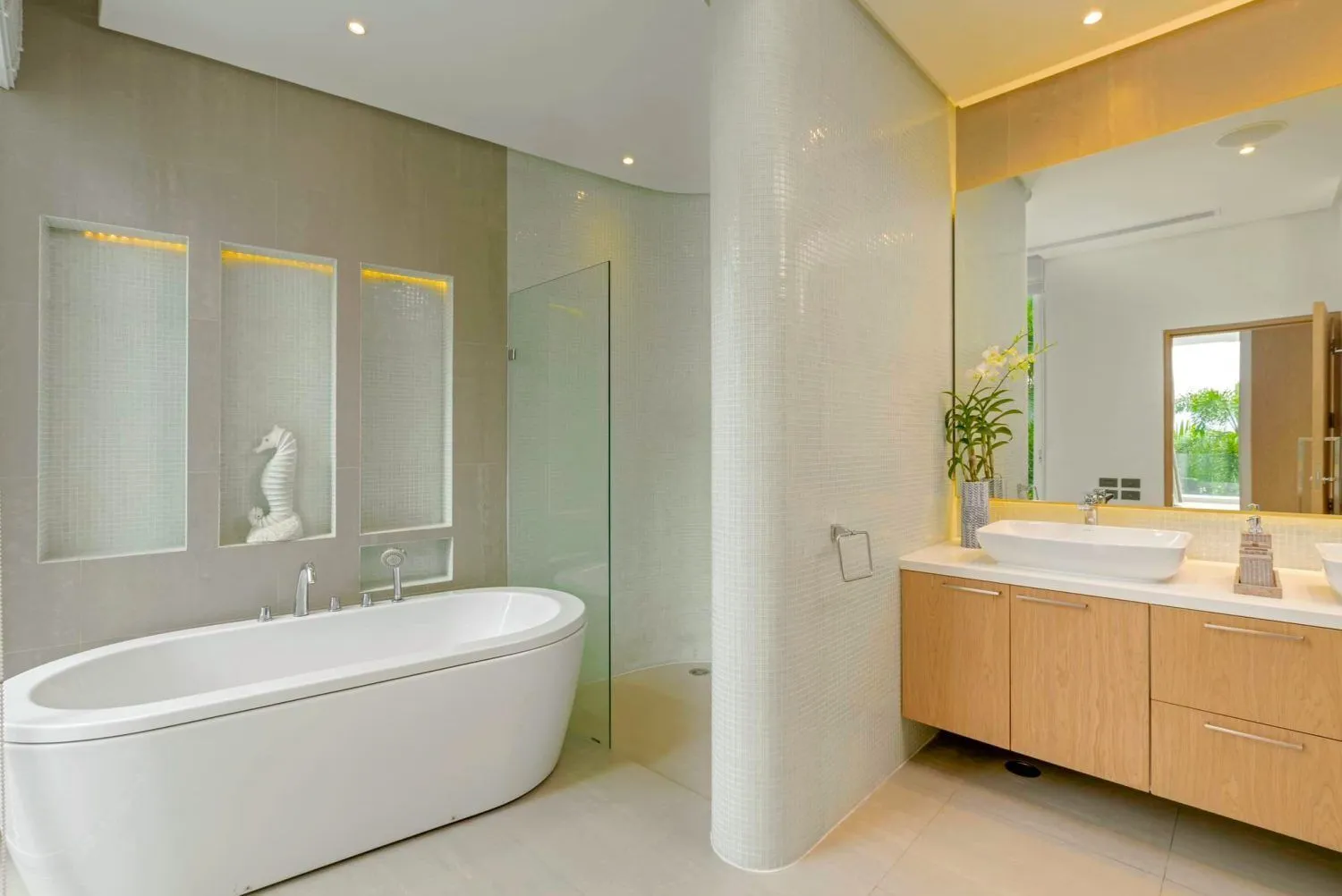 Luxurious 6-Bed Villa with Sea Views at The Bay Yamu, Phuket – For Sale 169M THB — Thumbnail 15