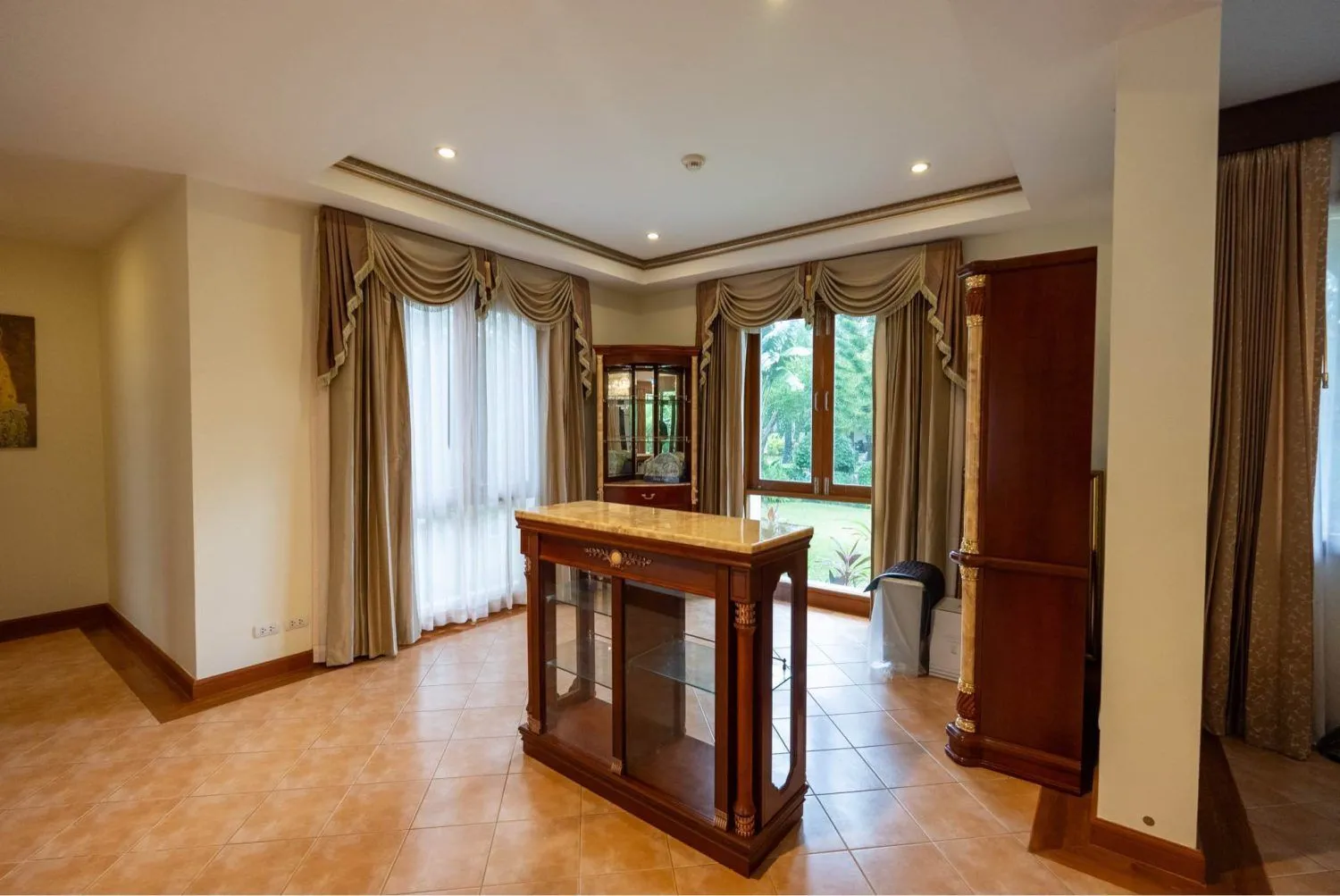 Luxurious 4-Bedroom Thai-Style Villa in Laguna, Phuket – Minutes from the Beach — Thumbnail 15