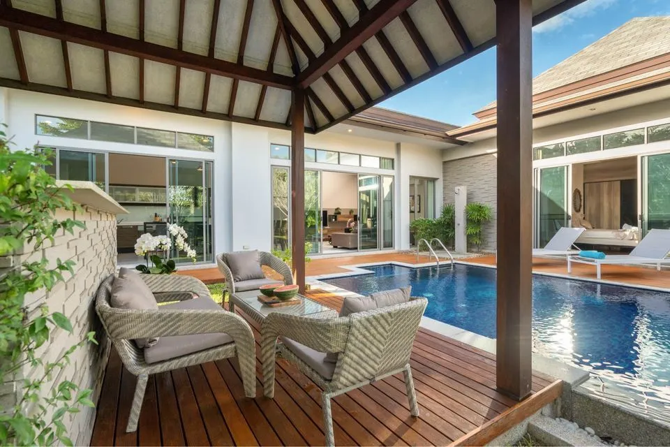 Elegant 4-Bedroom Villa in Cherngtalay, Phuket – Long-Term Lease with Full Services — Thumbnail 7