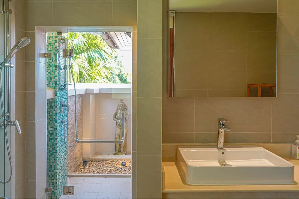 Spacious 4-Bedroom Villa with Private Pool in Laguna Village, Phuket — Thumbnail 17
