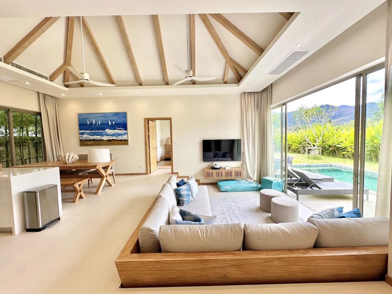 Luxurious 3-Bedroom Villa in Trichada Azure, Pasak — Thumbnail 4