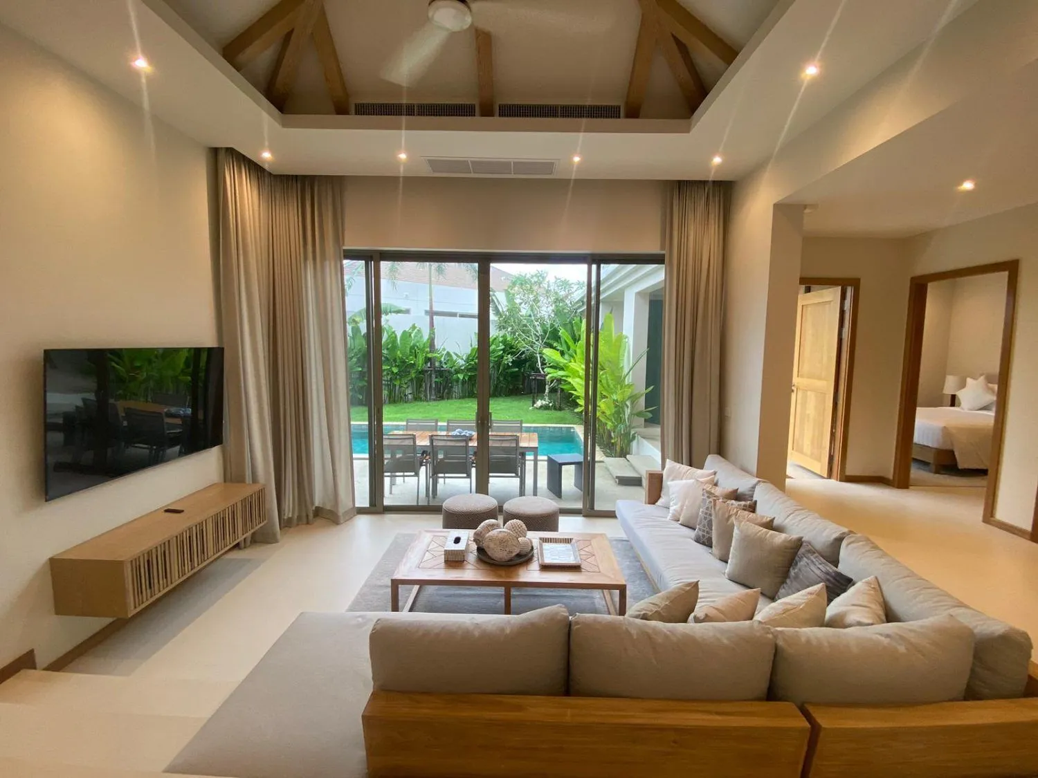Luxurious 3-Bedroom Villa in Trichada Azure, Pasak — Thumbnail 17