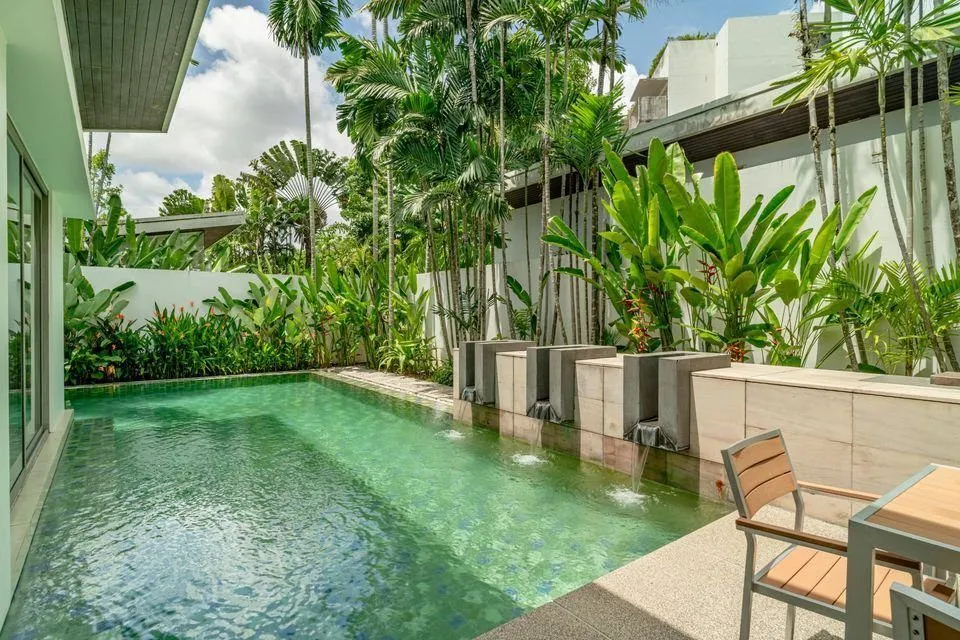 Luxurious 3-Bedroom Pool Villa in Bangtao, Phuket – Prime Location Near Laguna Golf — Thumbnail 2