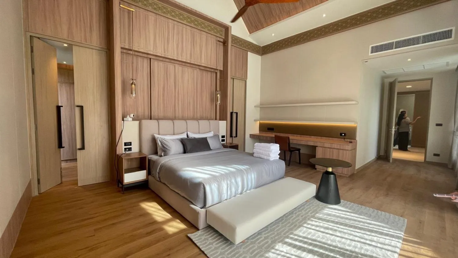 Erawana: Luxurious 4-Bedroom Pool Villa for Sale in Choeng Thale, Phuket — Thumbnail 3