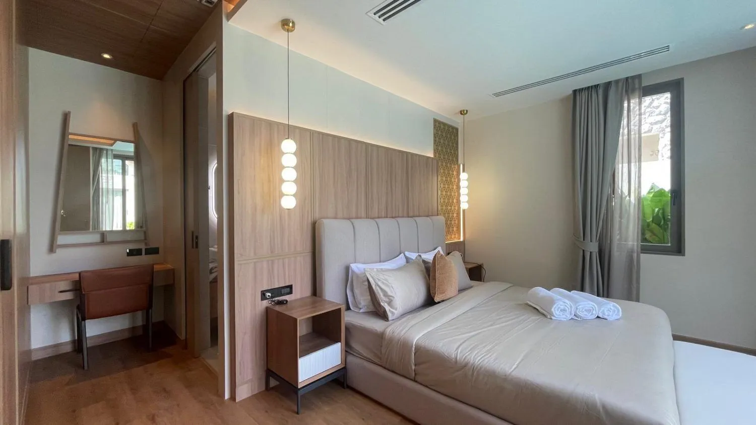 Erawana: Luxurious 4-Bedroom Pool Villa for Sale in Choeng Thale, Phuket — Thumbnail 7