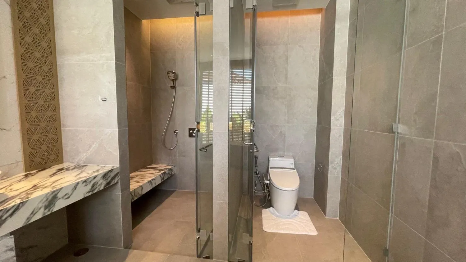 Erawana: Luxurious 4-Bedroom Pool Villa for Sale in Choeng Thale, Phuket — Thumbnail 8