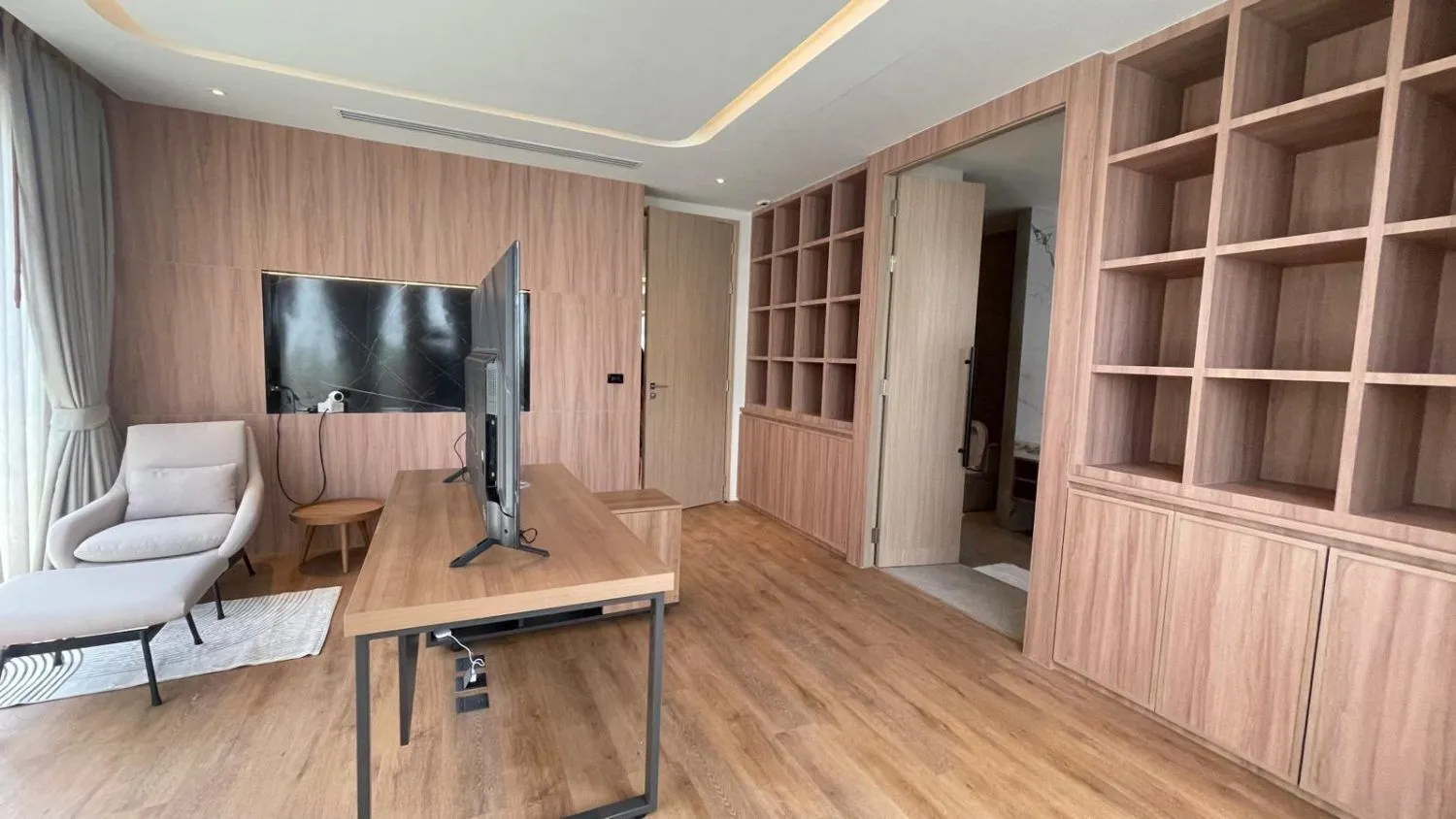 Erawana: Luxurious 4-Bedroom Pool Villa for Sale in Choeng Thale, Phuket — Thumbnail 10