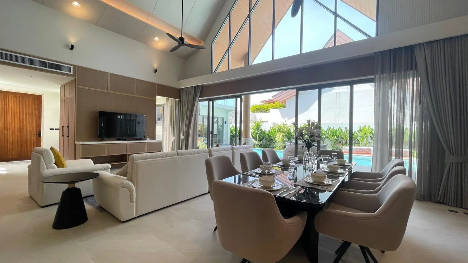 Erawana: Luxurious 4-Bedroom Pool Villa for Sale in Choeng Thale, Phuket — Thumbnail 15