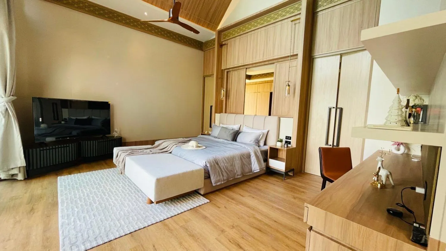 Erawana: Luxurious 4-Bedroom Pool Villa for Rent in Choeng Thale, Phuket — Thumbnail 3