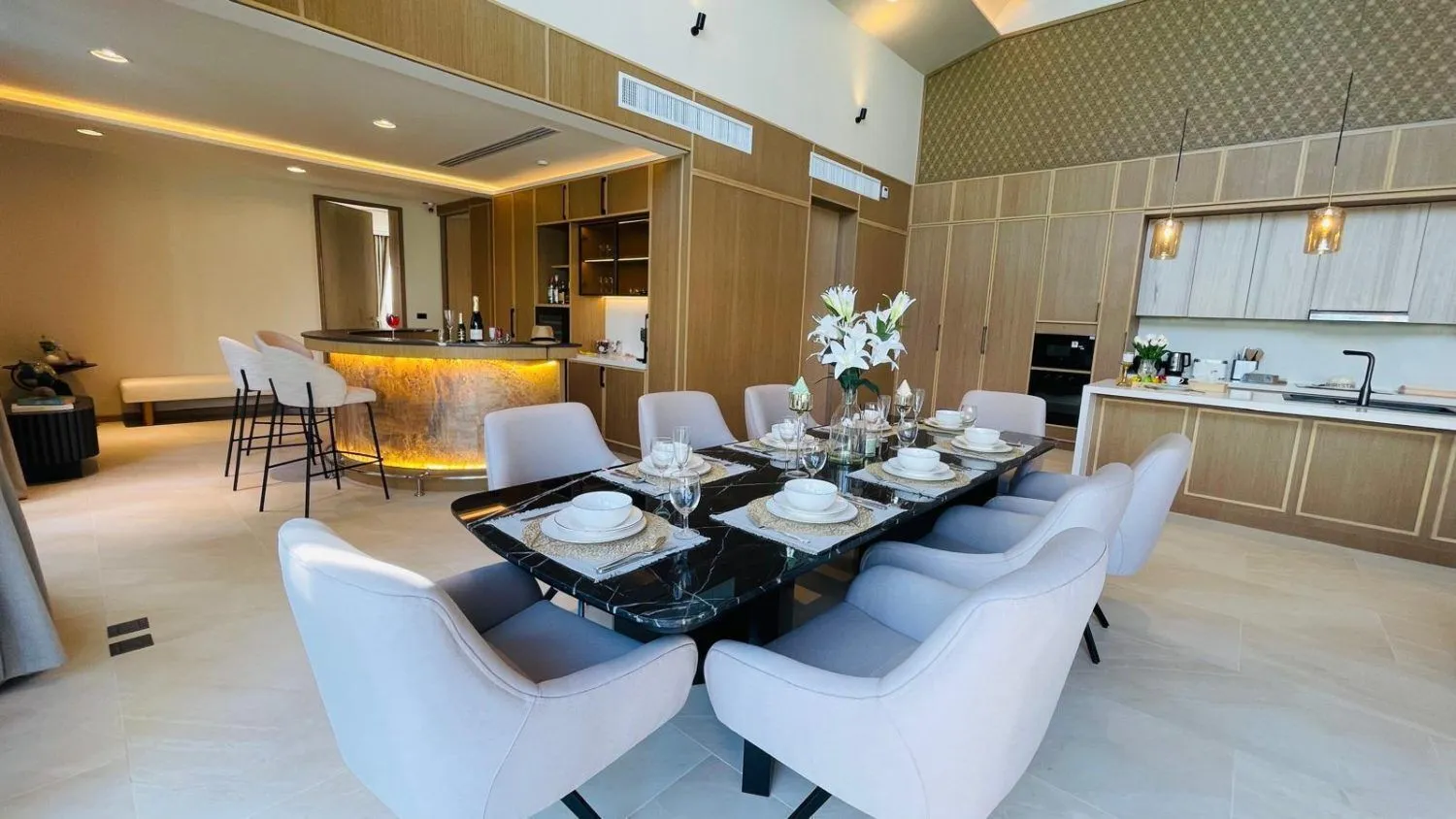 Erawana: Luxurious 4-Bedroom Pool Villa for Rent in Choeng Thale, Phuket — Thumbnail 14