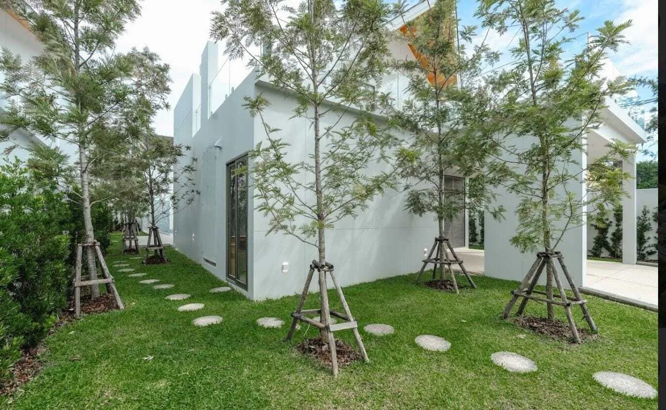 Modern & Minimalist 4-Bedroom Villa in Phuket for sale — Thumbnail 10