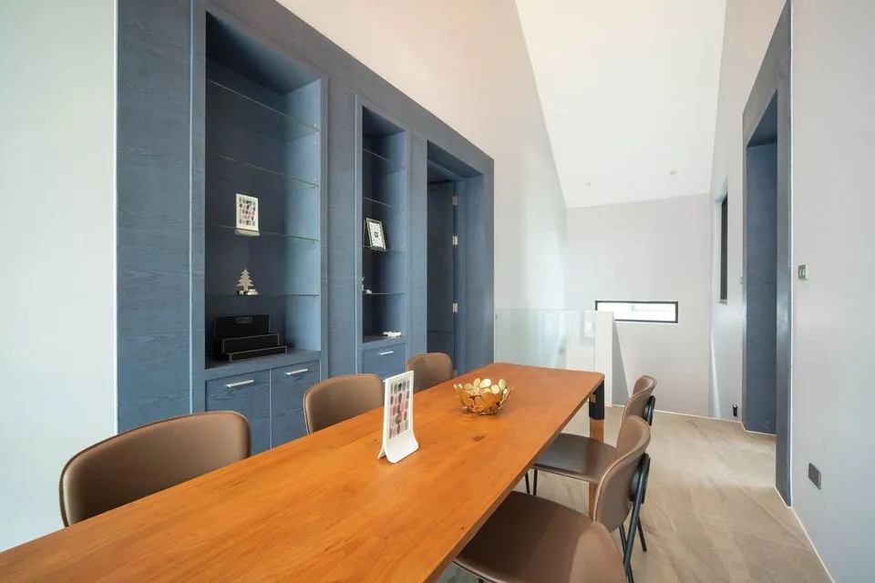 Elegant 3-Bedroom Pool Villa at Granary Villas in Bangtao, Phuket — Thumbnail 6