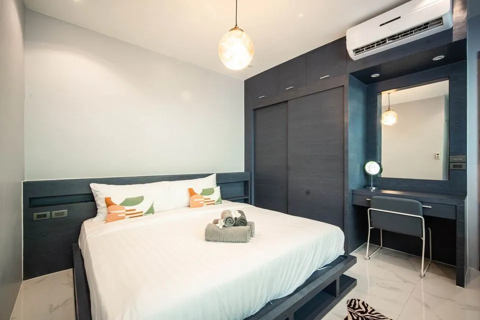 Elegant 3-Bedroom Pool Villa at Granary Villas in Bangtao, Phuket — Thumbnail 7