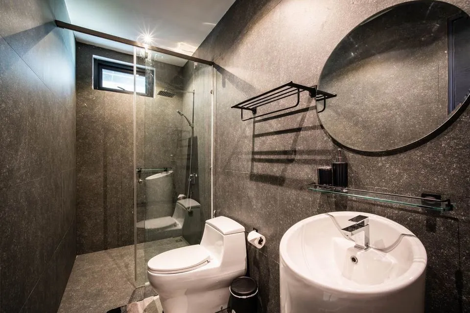 Elegant 3-Bedroom Pool Villa at Granary Villas in Bangtao, Phuket — Thumbnail 9
