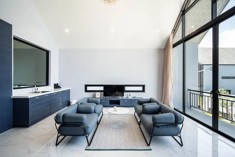 Elegant 3-Bedroom Pool Villa at Granary Villas in Bangtao, Phuket — Thumbnail 10