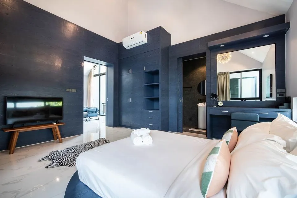 Elegant 3-Bedroom Pool Villa at Granary Villas in Bangtao, Phuket — Thumbnail 17