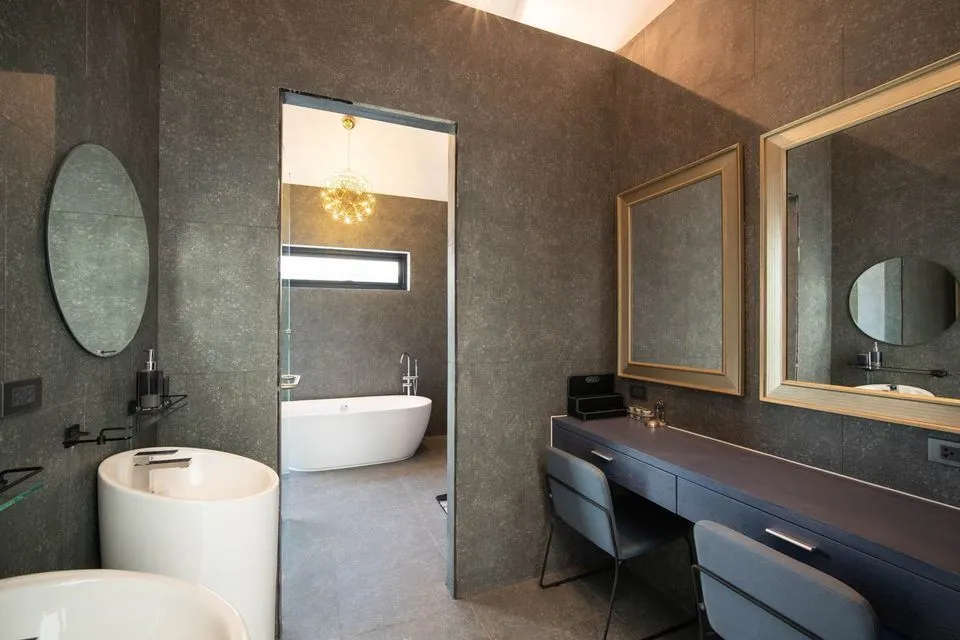Elegant 3-Bedroom Pool Villa at Granary Villas in Bangtao, Phuket — Thumbnail 18