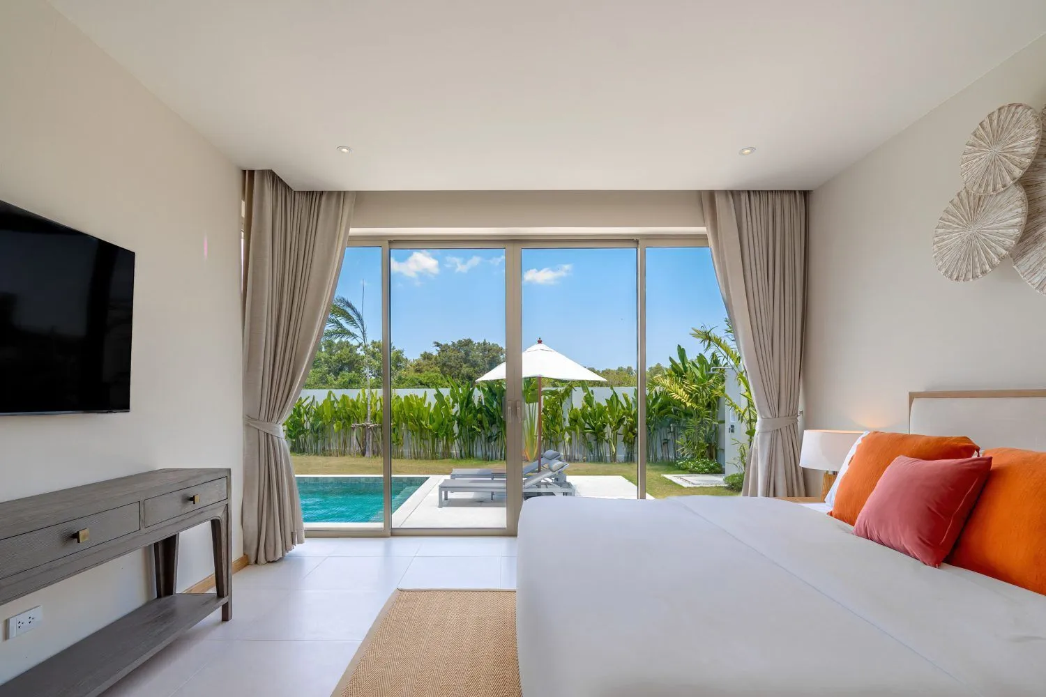 Trichada Breeze: Luxurious 4-Bedroom Villa for Sale in Phuket — Thumbnail 5